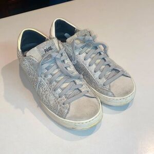 P448 Sneakers Silver Animal Print‎ Glitter Low Top Fashion Shoes Size 37 EUC